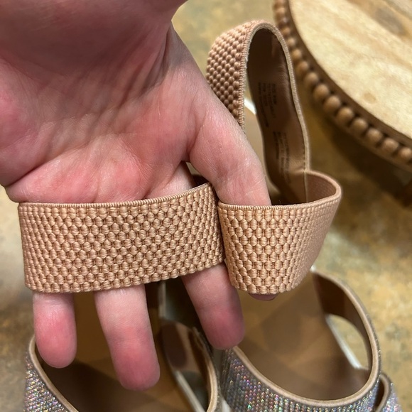 I D Required Platform Funky Sandals - Picture 9 of 10